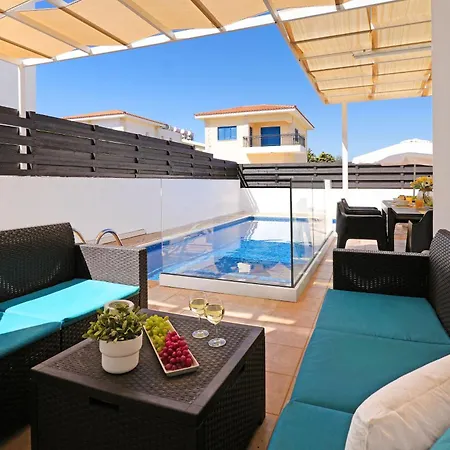 Casa vacanze White Star - 100m From Serena Protaras