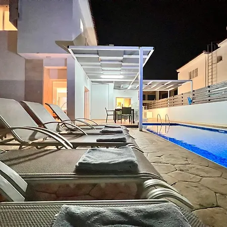 White Star - 100m From Serena Casa vacanze